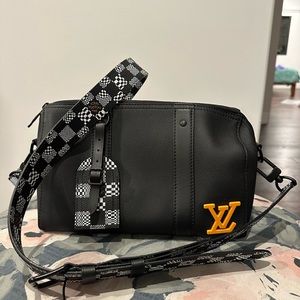 ✅ Louis Vuitton - Authentic City Keepall distressed damier black (Virgil Abloh)